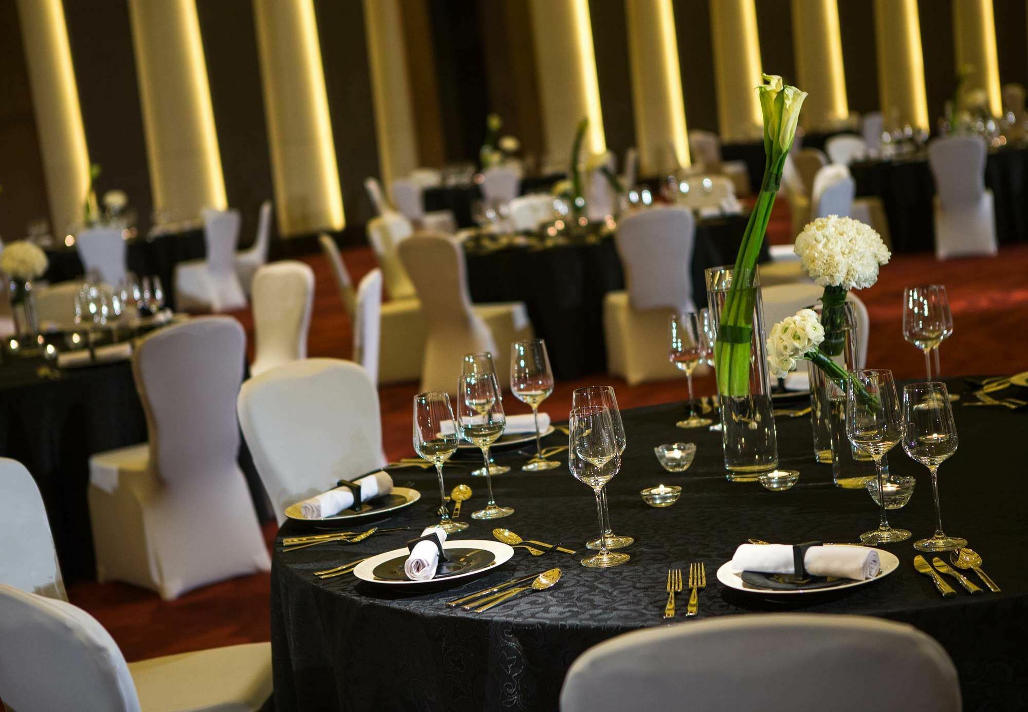 Renaissance Nanjing Olympic Centre Hotel מראה חיצוני תמונה